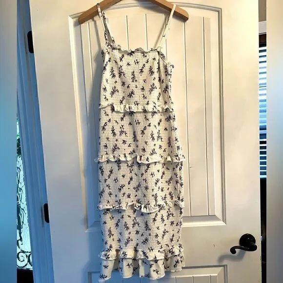 No Boundaries size small tiered dress with floral pattern - Picture 1 of 4